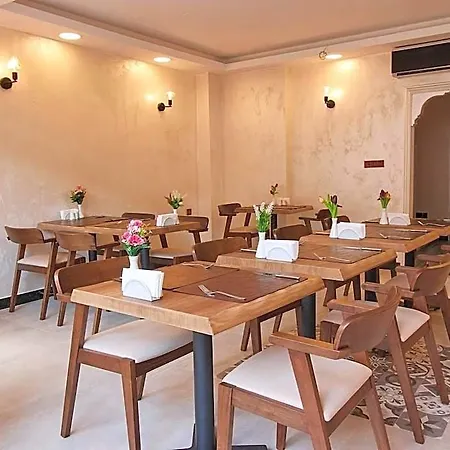 Hotel Kumru 2*