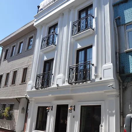 Kumru 2* Istanbul